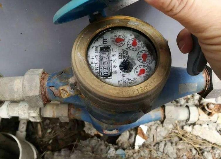 水表微弱转动是怎么回事