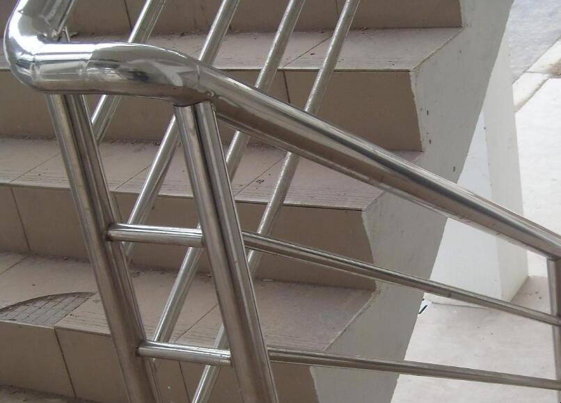 不锈钢楼梯护栏如何保养