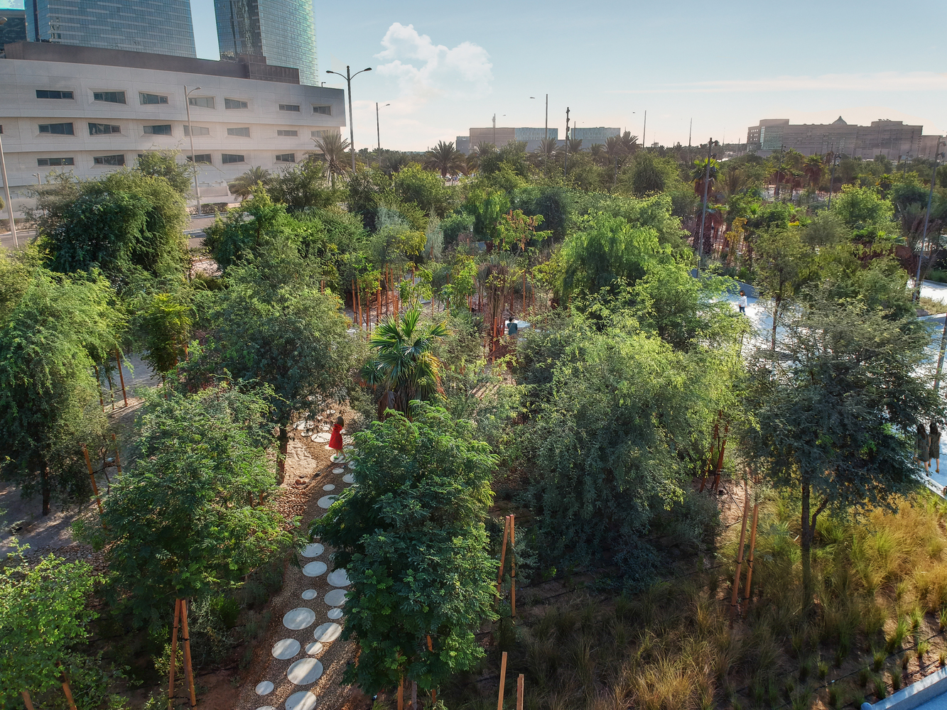 阿布扎比新型城市公园Al Fay ，代表一种新型的中东城市发展.jpg