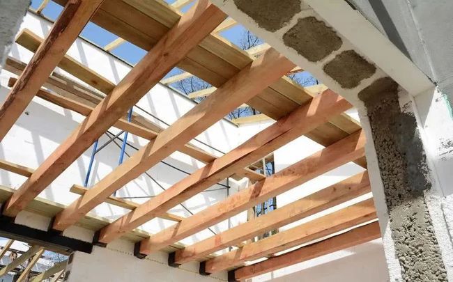 木结构建筑材料发展趋势__木材类型及其在建筑中的应用