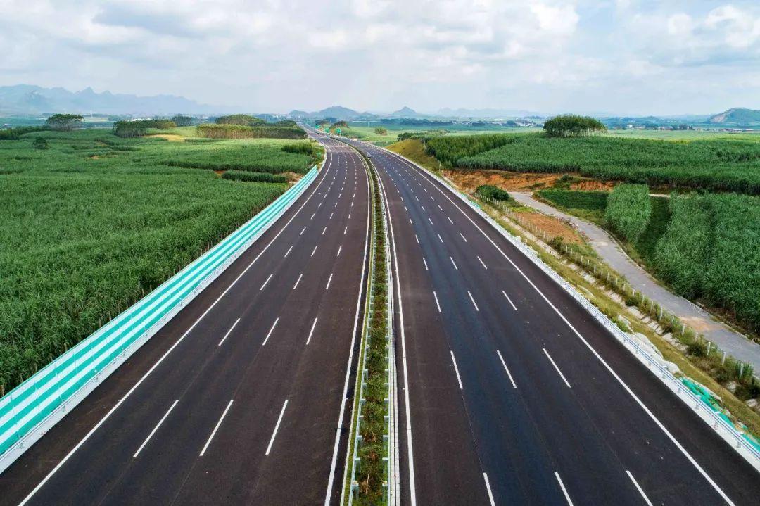 实现交通管理智慧化，2020我国开通的那些“智慧高速公路”.jpg