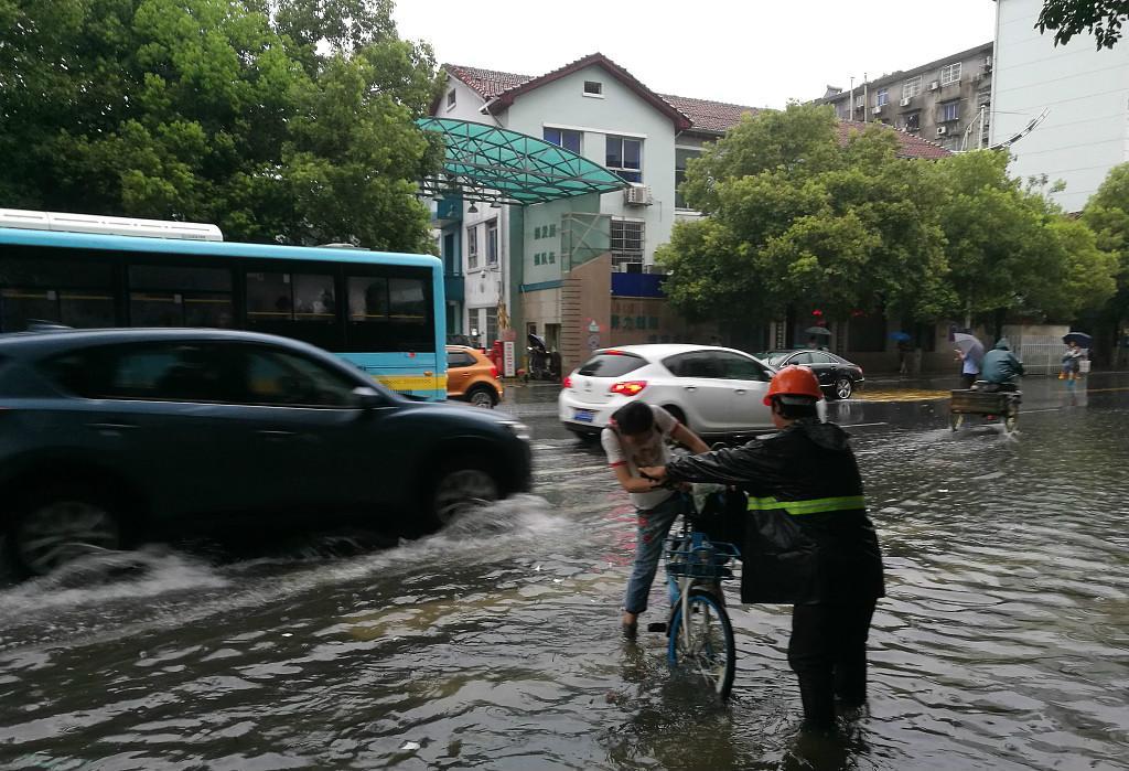 对重点地区实行分片包干，贵阳多举措整治城市内涝积水隐患