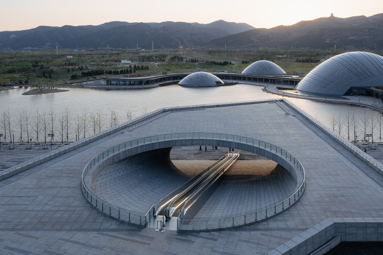 太原植物园，进行大量的预制和高质量的建造