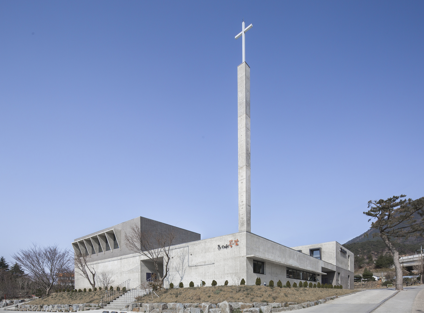 韩国保宁教堂，用清水混凝土构建一个与造物主独处的寂静空间