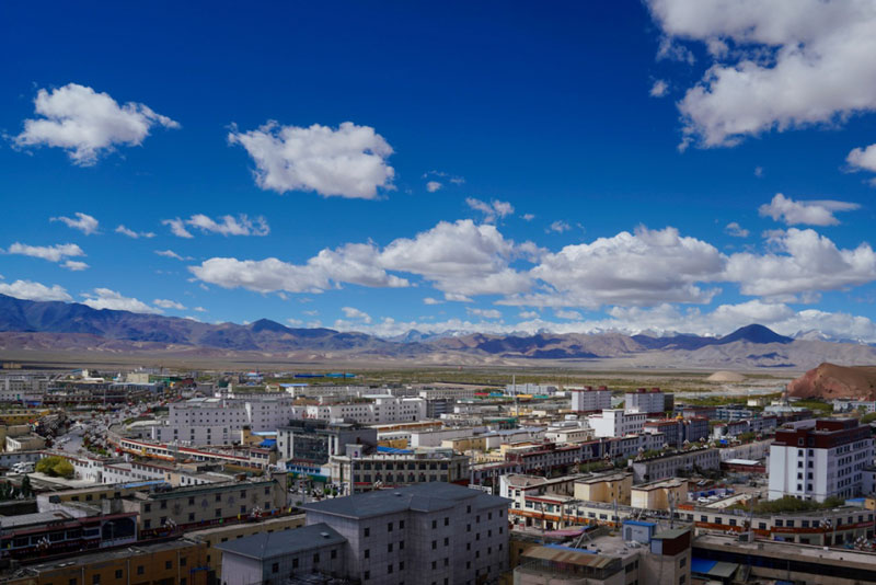 西藏噶尔县不断提升城区人居环境质量，让城市生活更美好.jpg