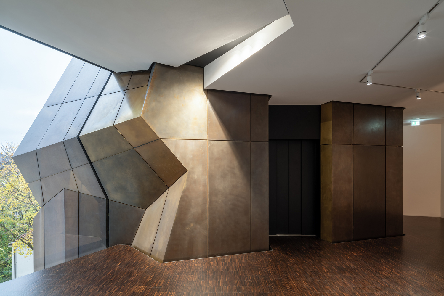 德国苏台德博物馆，黄铜元素则贯穿项目的整体结构.jpg