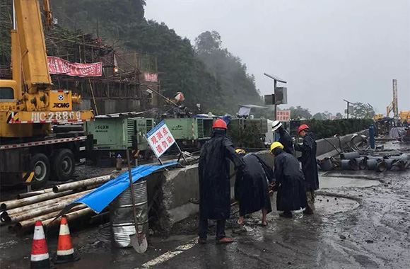 市政道路施工，下雨天气可咋整？攻略来啦