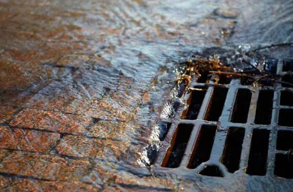 一下暴雨就观海，城市给排水系统设计面临哪些问题?