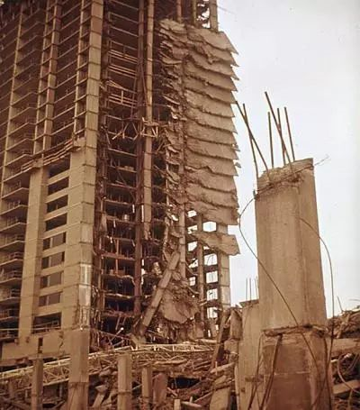 美国地平线广场公寓楼坍塌事故