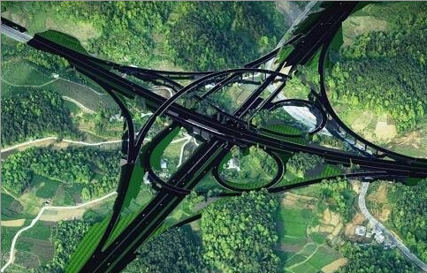 BIM+数字孪生，助力优化湄石高速公路的设计和施工