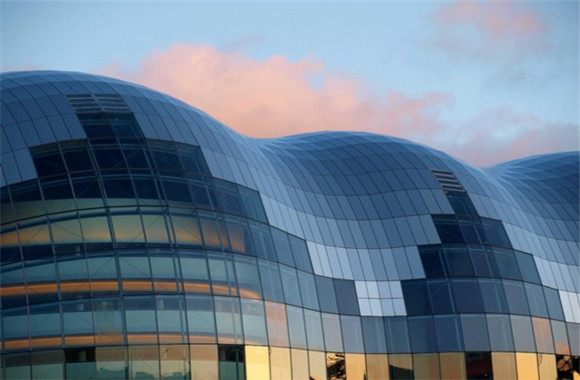 全球玻璃建筑-英国的盖茨黑德大厦