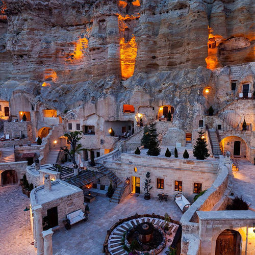 土耳其“仙女的烟囱”洞穴酒店3