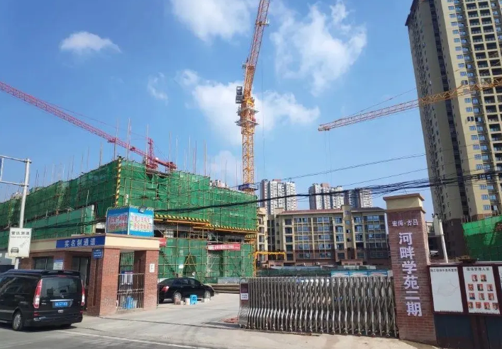 推广新阶段！重庆荣昌首个装配式建筑示范项目开始吊装施工2