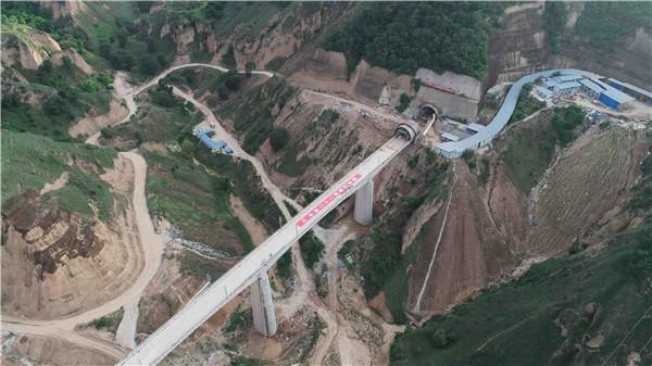 银西铁路上阁村隧道