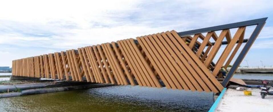 设计感满满，上海滴水湖畔环湖景观7座桥来了.jpg