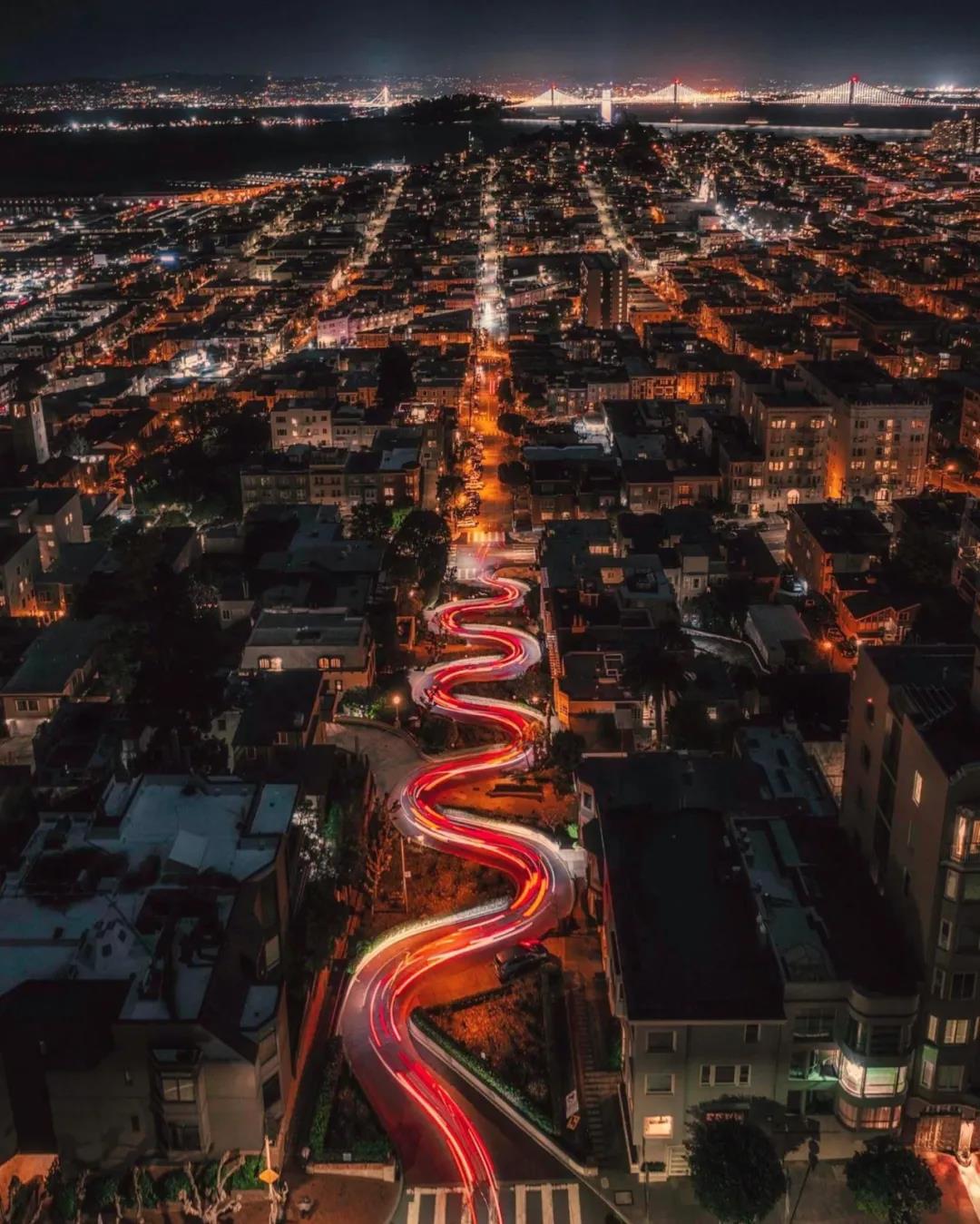 CNN评出世界最美街道之旧金山伦巴底街：世界上最曲折的街道.jpg