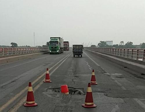 道路桥梁路面施工技术分析：道路桥梁沉降的原因.jpg
