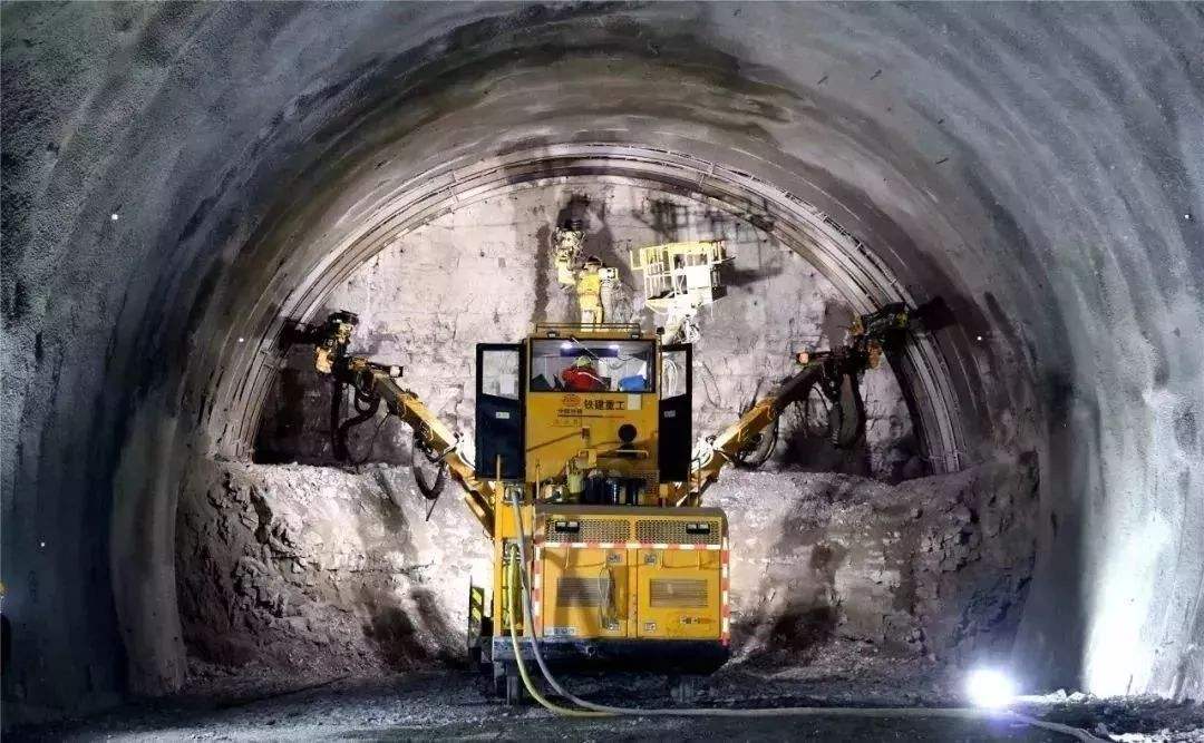 松散地层的隧道施工浅埋暗挖法之预加固和预支护技术.jpg