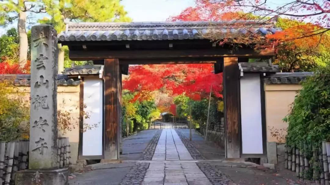 日本最美枯山水庭院，龙安寺石庭被列入世界文化遗产.jpg