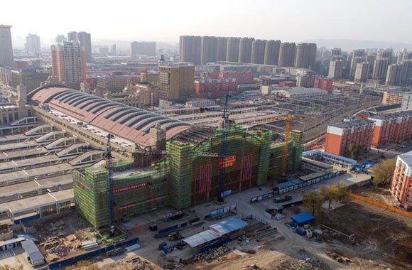 牡丹江站北侧站房完成封顶中国最北高寒区首个综合交通枢纽工程