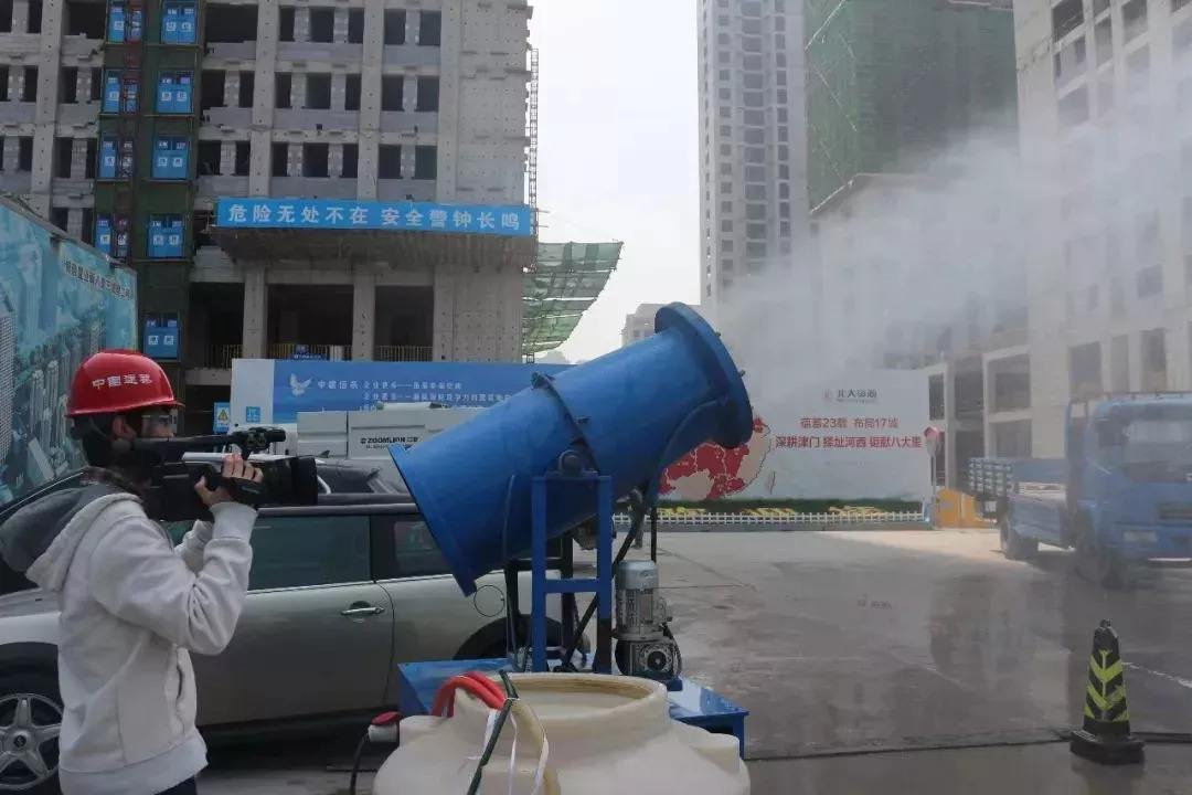 在重点道路设立卡位，杭州多部门联合整治扬尘污染行为.jpg