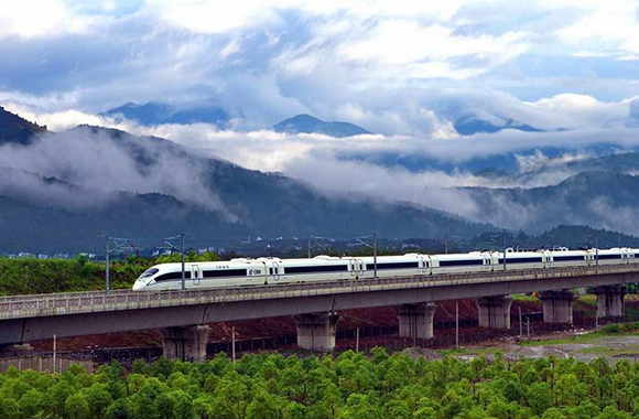 加快长三角一体化发展，浙江省铁路建设累计投资超500亿元.jpg