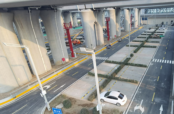 雄安站配套停车场投入使用，全国首个CEC项目.jpg
