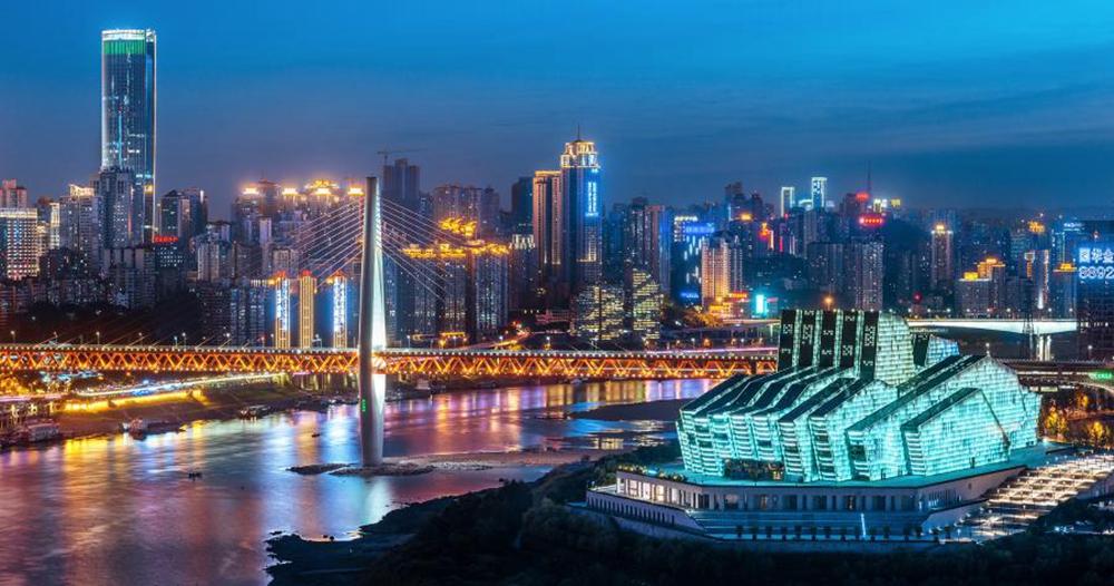 实施两江四岸治理提升，重庆推进城市品质“爬坡上坎”.jpg