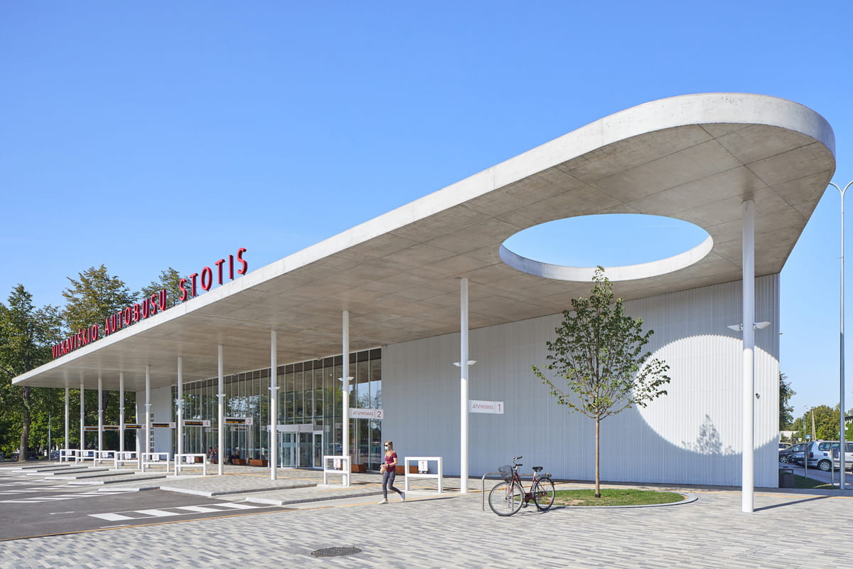 立陶宛车站，用科技手法突出建筑的功能思想和建筑解决方案.jpg