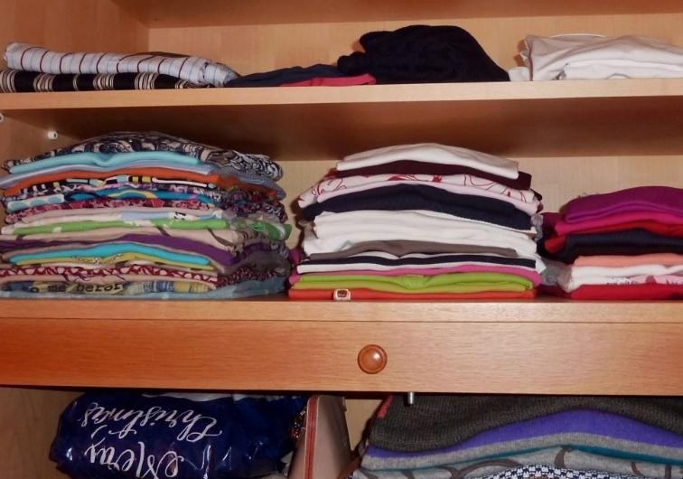 衣服太多衣柜放不下怎么办