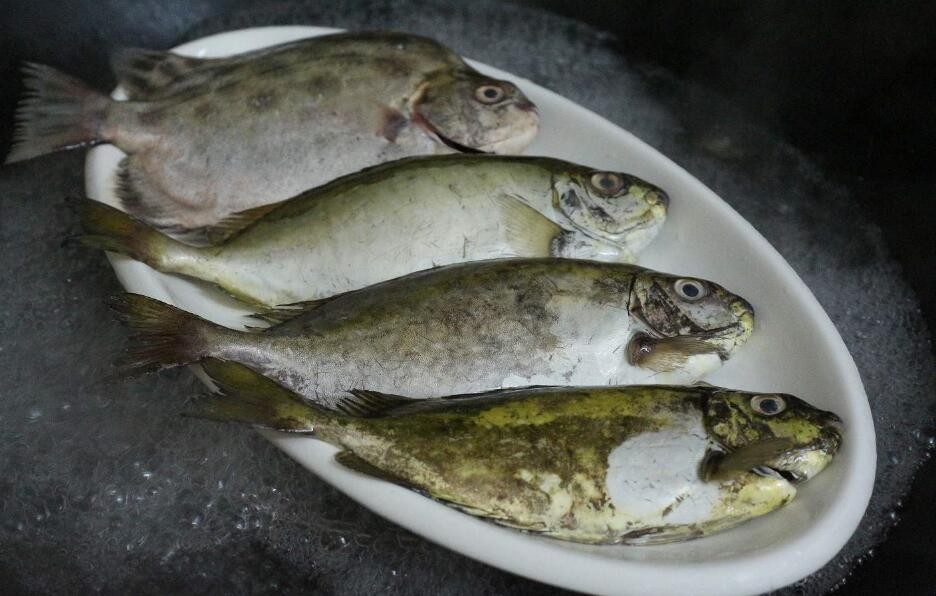做鱼时如何去除鱼腥味