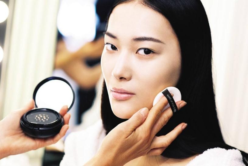 夏天如何防止晕妆