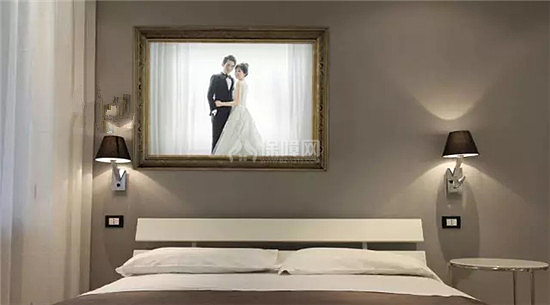 卧室挂结婚照风水禁忌图片