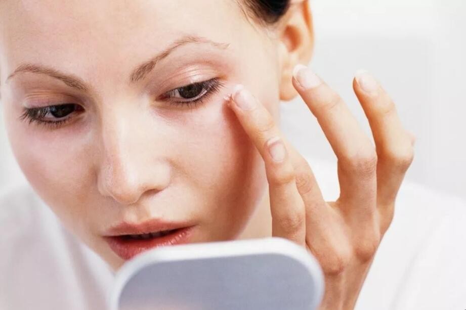 脸上长细纹了怎么办