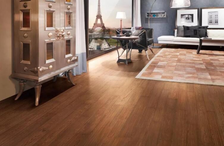 梅雨天地板潮湿怎么办